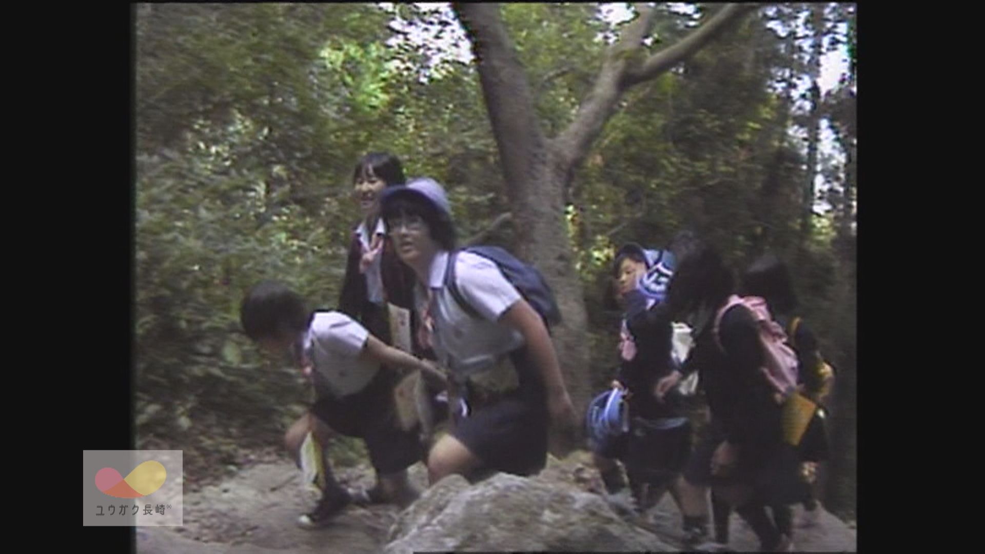 標高３３３ｍの山頂へ「稲佐山ラブ・ウォーク」家族連れなど８００人参加！　　イメージ